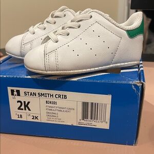 adidas Kids White Sneakers with Green Heel Tab Stan Smith